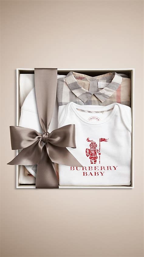 Burberry newborn gift sets